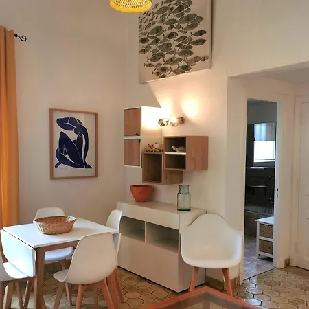 Apartment Les De Robinson: Riverside Duplex With Pool Mandelieu-la-Napoule